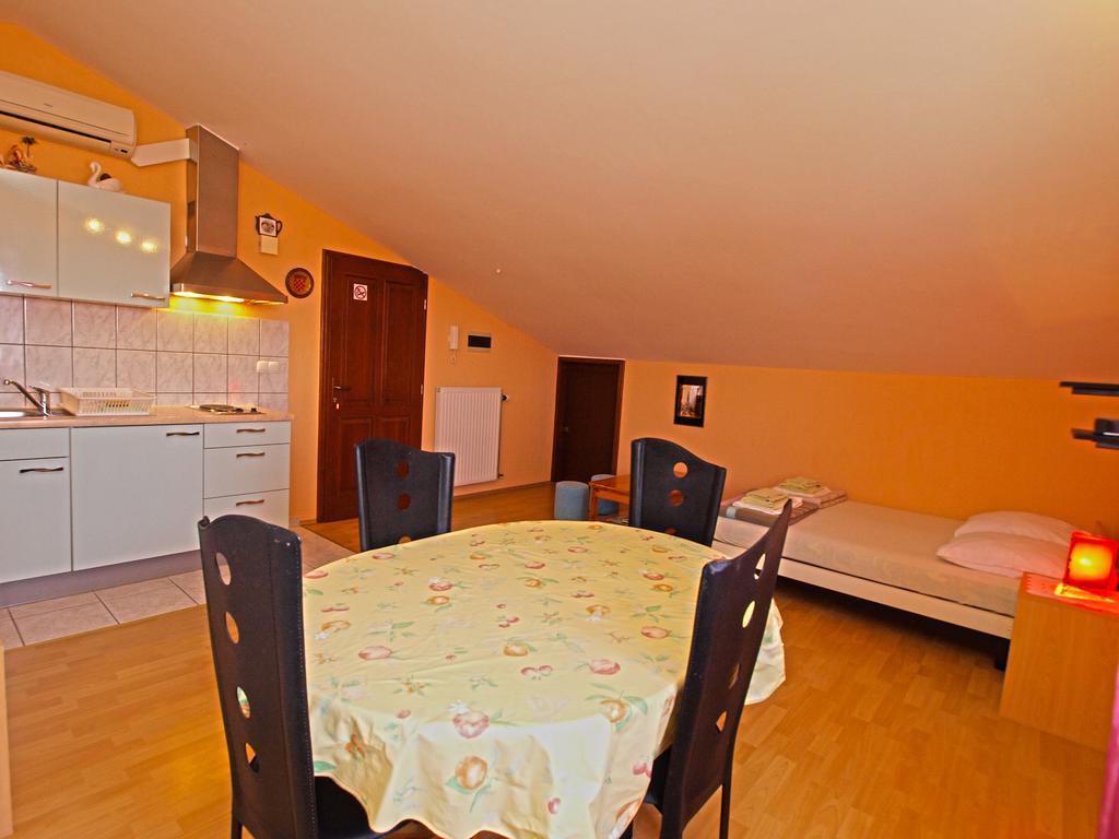 Apartments Denis 19 Fažana Buitenkant foto