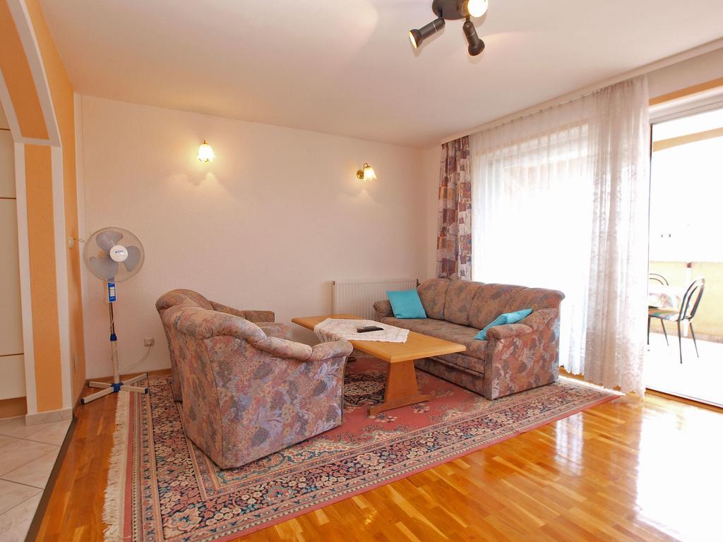 Apartments Denis 19 Fažana Buitenkant foto